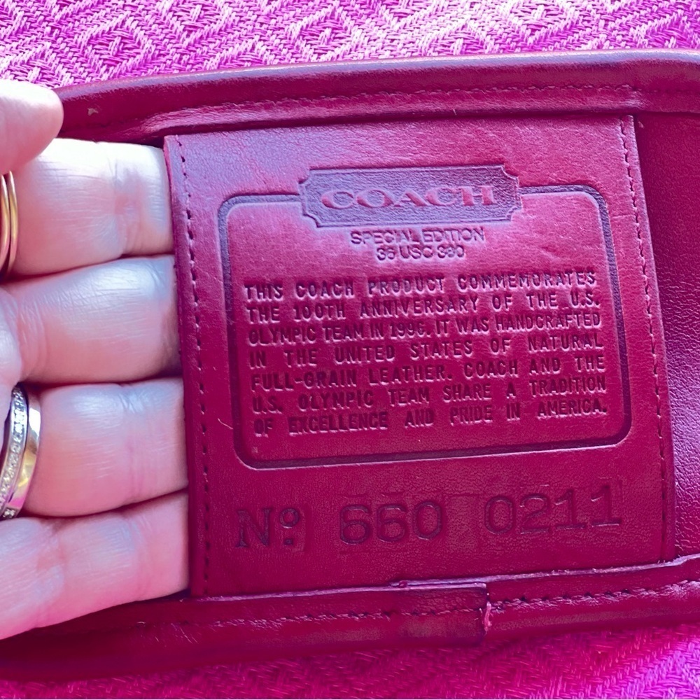 π
π
RARE RED COACH Olympic Edition Eyeglass Shield Case vintage π
π
- Picture 4 of 12